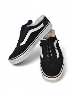 Vans Old Skool Mules Sneakers Black and White with a Sherpa lining Women 5.5